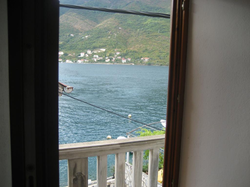 Apartment Aleksandar Tivat Exterior foto